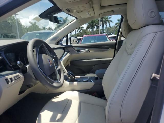 new 2025 Cadillac XT5 car, priced at $58,090