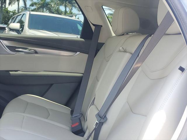 new 2025 Cadillac XT5 car, priced at $58,090
