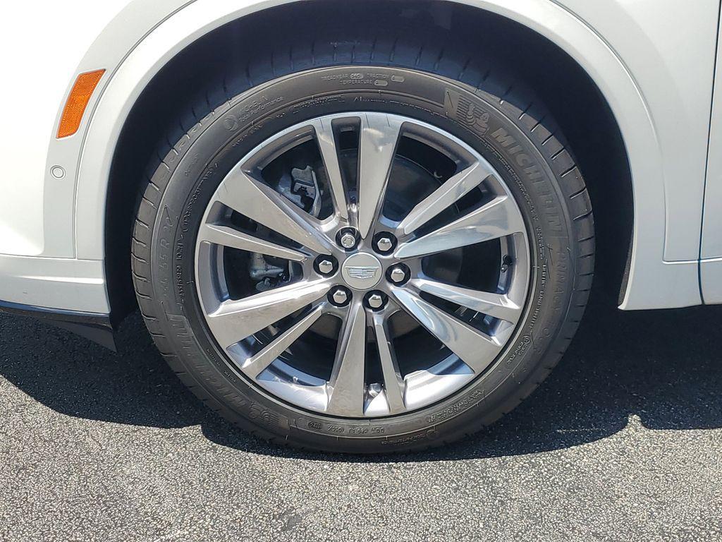 new 2025 Cadillac XT6 car, priced at $61,340