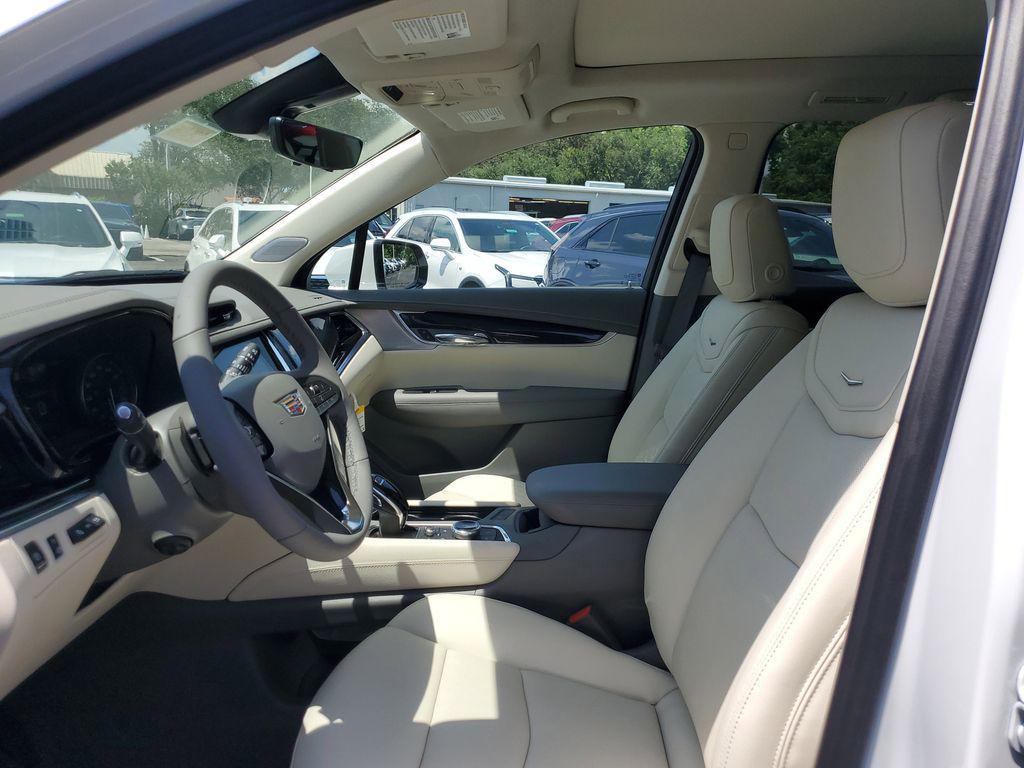new 2025 Cadillac XT6 car, priced at $61,340