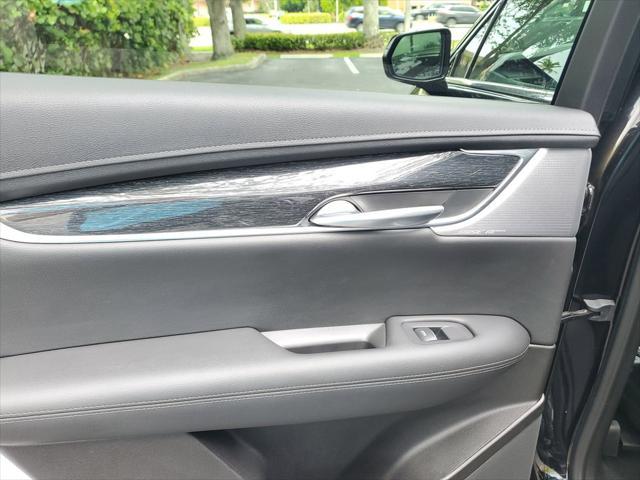 used 2022 Cadillac XT5 car, priced at $36,954