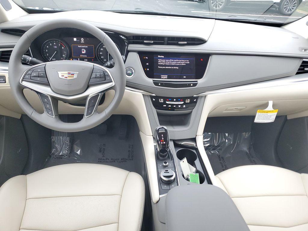 new 2025 Cadillac XT5 car, priced at $56,040