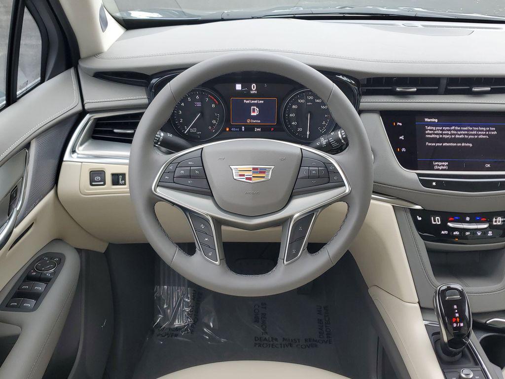 new 2025 Cadillac XT5 car, priced at $56,040