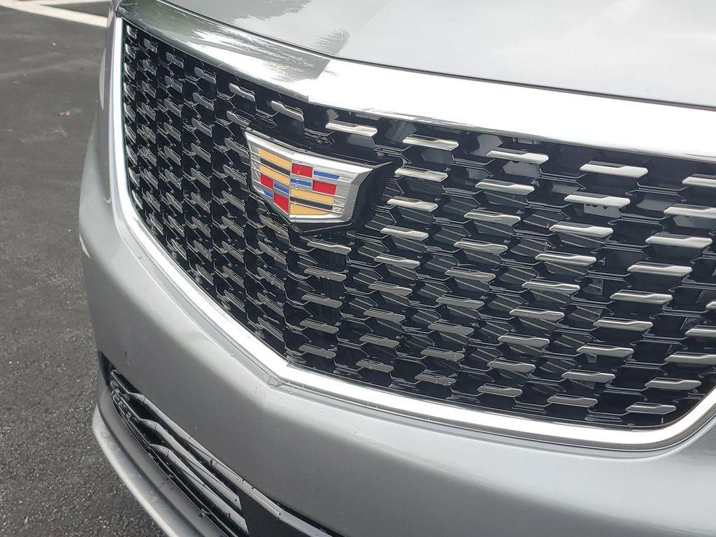 new 2025 Cadillac XT5 car, priced at $56,040