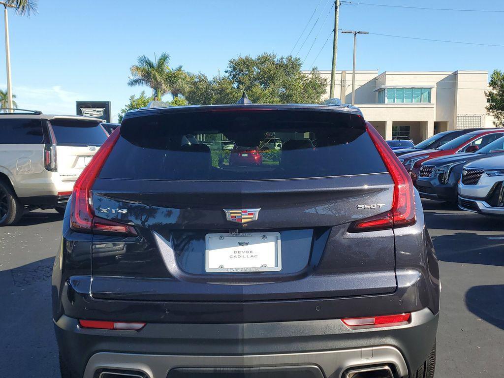 used 2022 Cadillac XT4 car, priced at $28,433