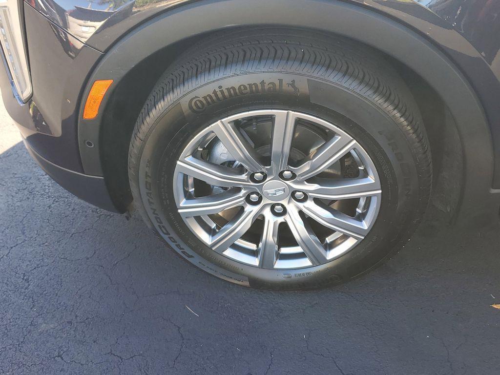 used 2022 Cadillac XT4 car, priced at $28,433