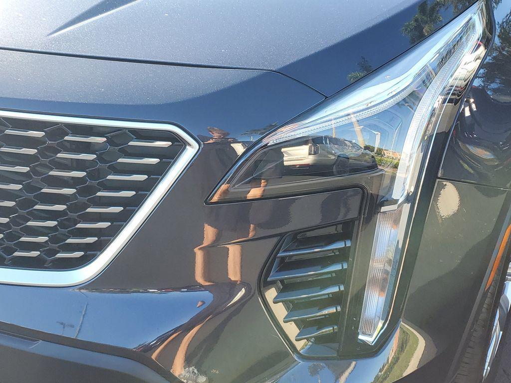 used 2022 Cadillac XT4 car, priced at $28,433