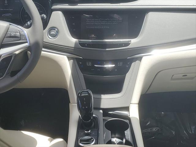 new 2025 Cadillac XT5 car, priced at $55,865