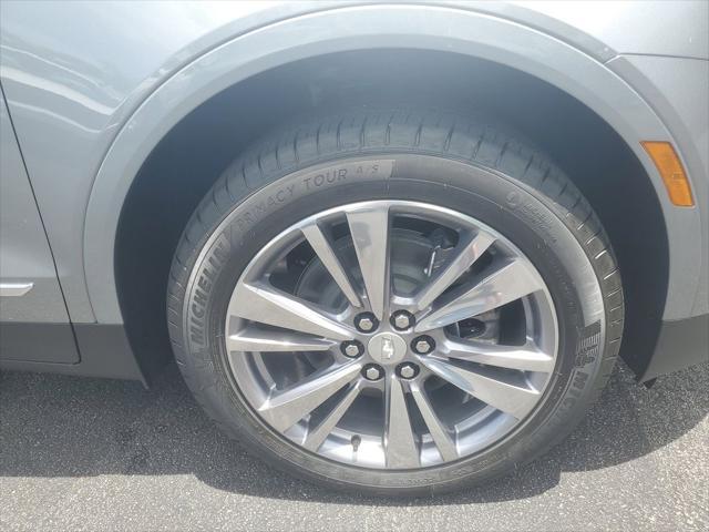 new 2025 Cadillac XT5 car, priced at $55,865