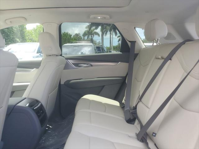 new 2025 Cadillac XT5 car, priced at $55,865