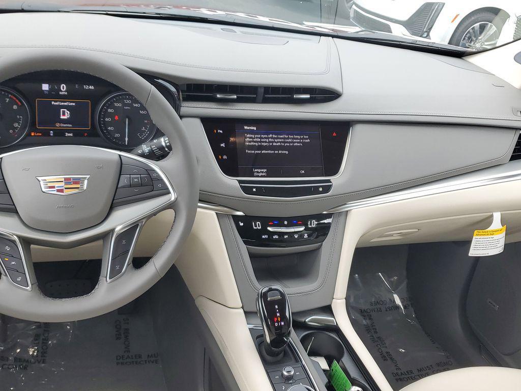 new 2025 Cadillac XT5 car, priced at $57,265