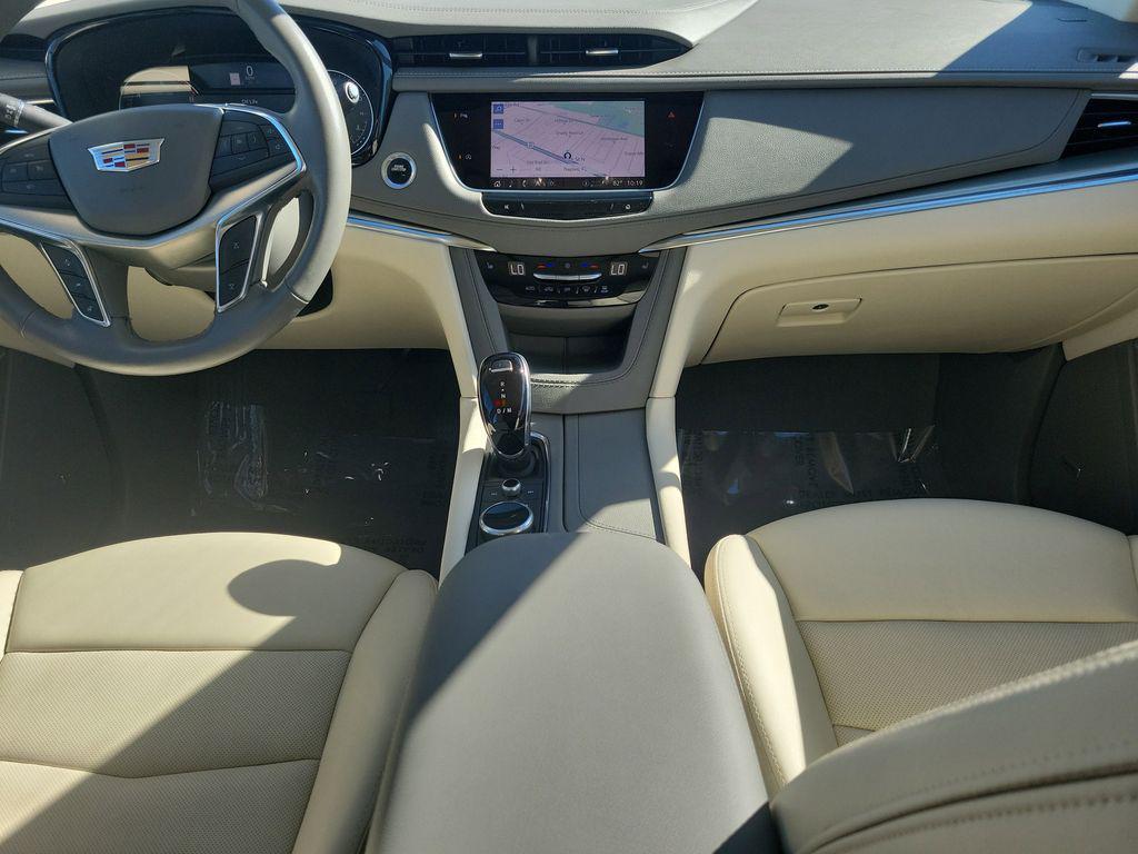 used 2023 Cadillac XT5 car, priced at $33,733