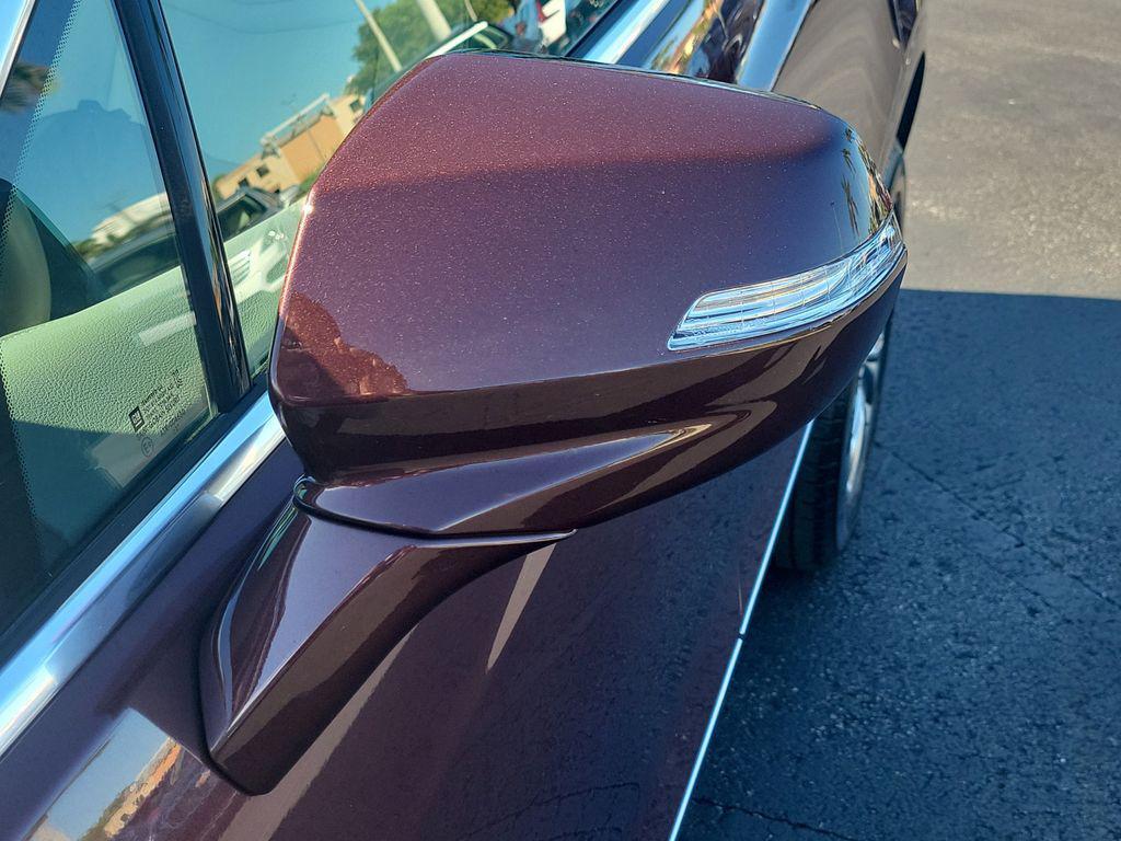 used 2023 Cadillac XT5 car, priced at $33,733