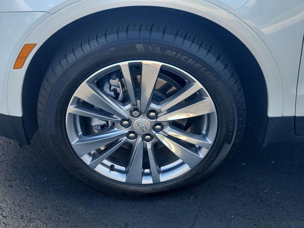 used 2024 Cadillac XT5 car, priced at $43,643