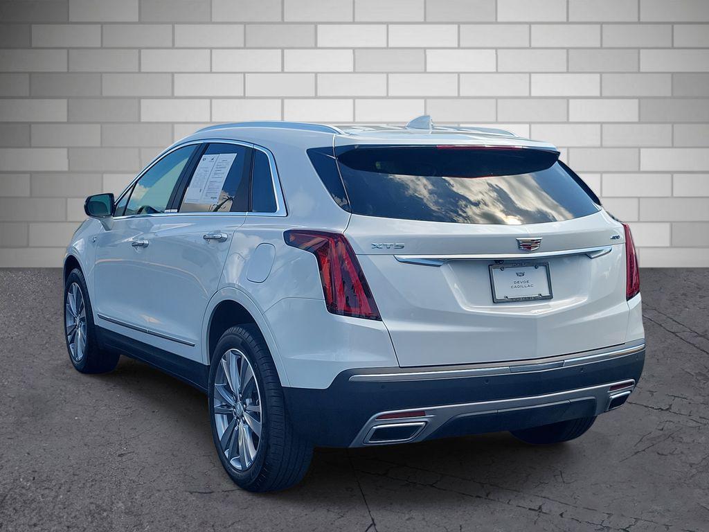used 2024 Cadillac XT5 car, priced at $43,643