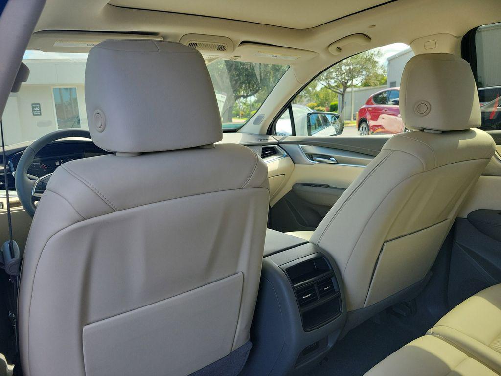 used 2024 Cadillac XT5 car, priced at $43,643