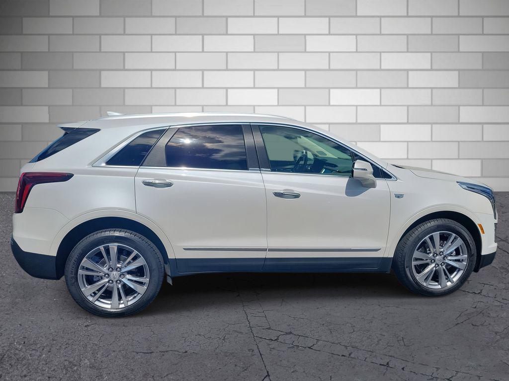 used 2024 Cadillac XT5 car, priced at $43,643