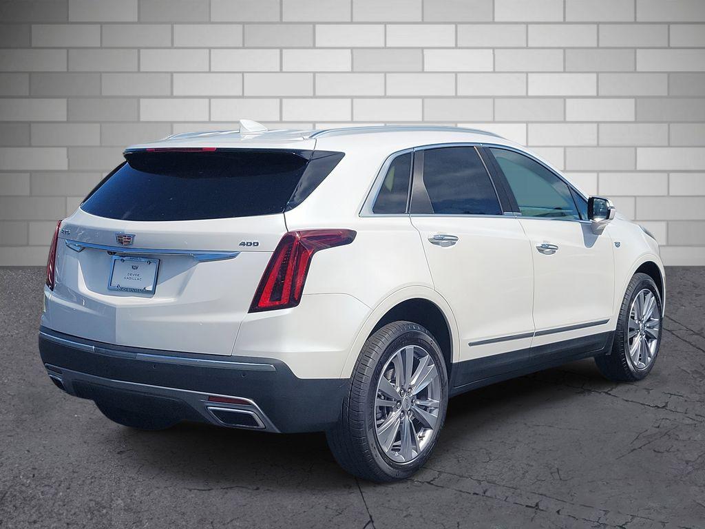 used 2024 Cadillac XT5 car, priced at $43,643