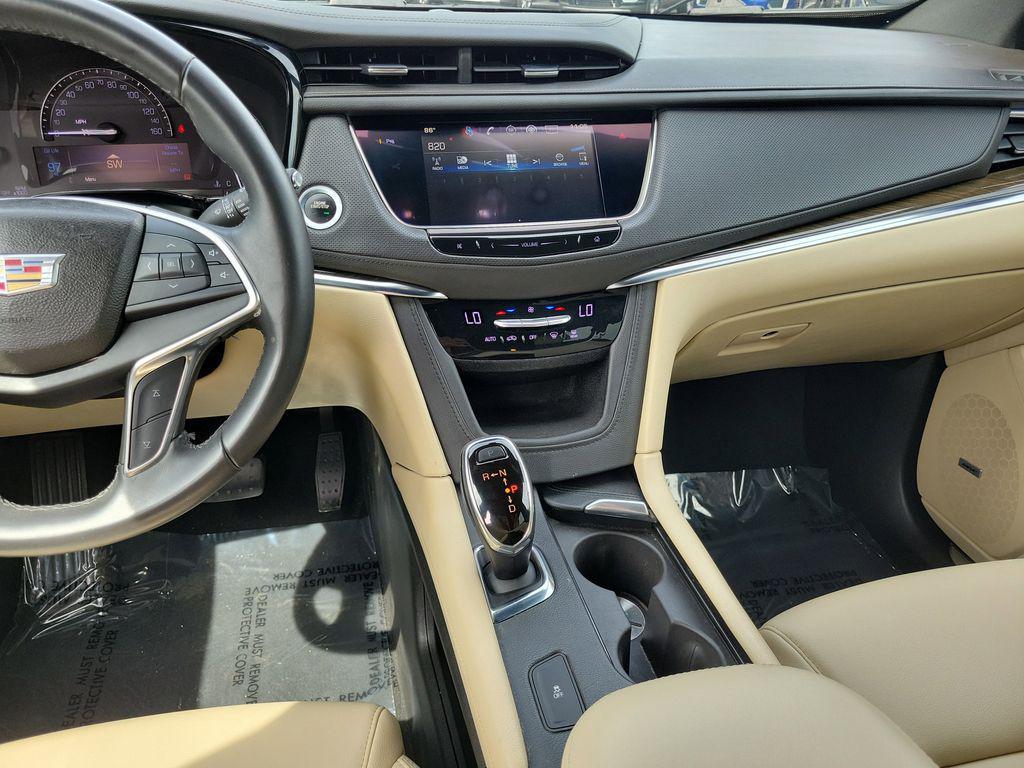 used 2017 Cadillac XT5 car, priced at $17,954