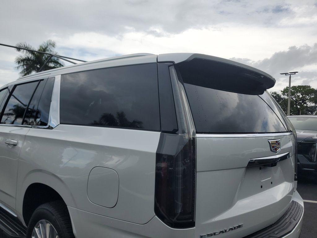 new 2025 Cadillac Escalade ESV car, priced at $107,290