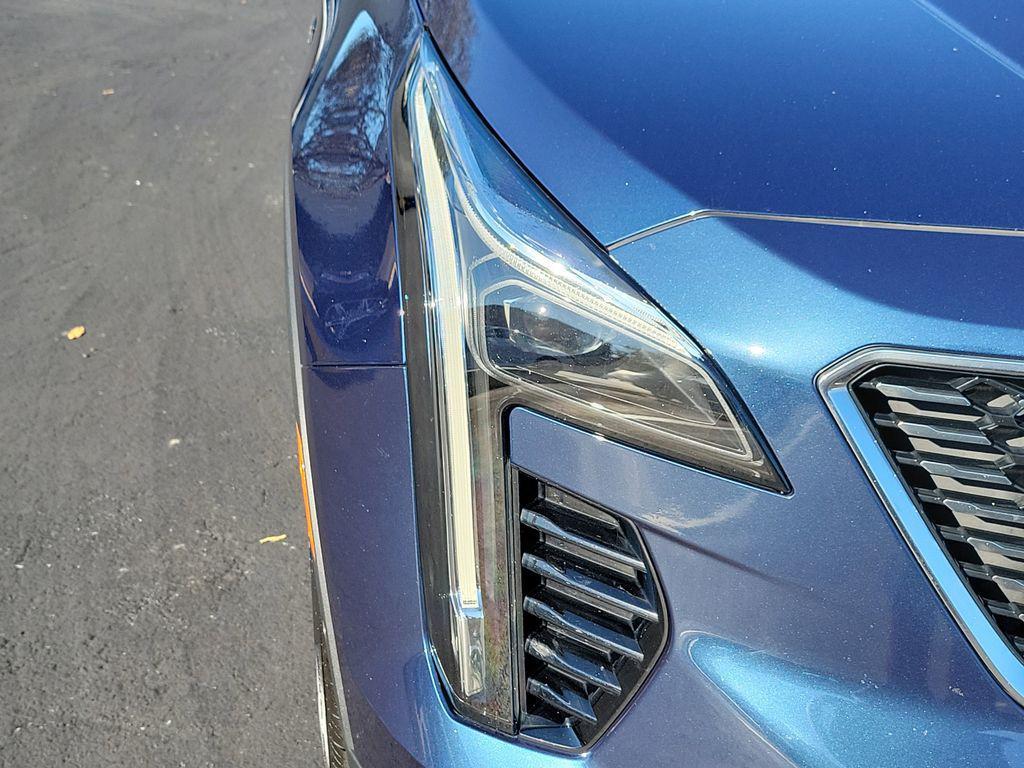 used 2020 Cadillac XT4 car, priced at $22,454