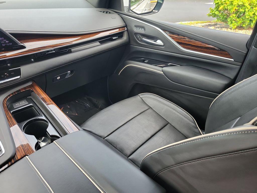 used 2022 Cadillac Escalade ESV car, priced at $63,954