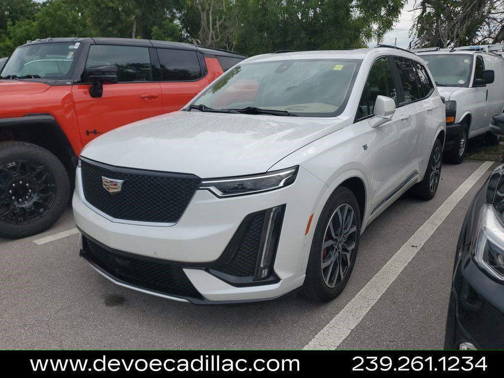 used 2022 Cadillac XT6 car, priced at $42,433