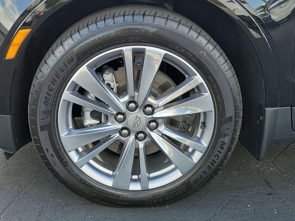 used 2024 Cadillac XT5 car, priced at $46,954