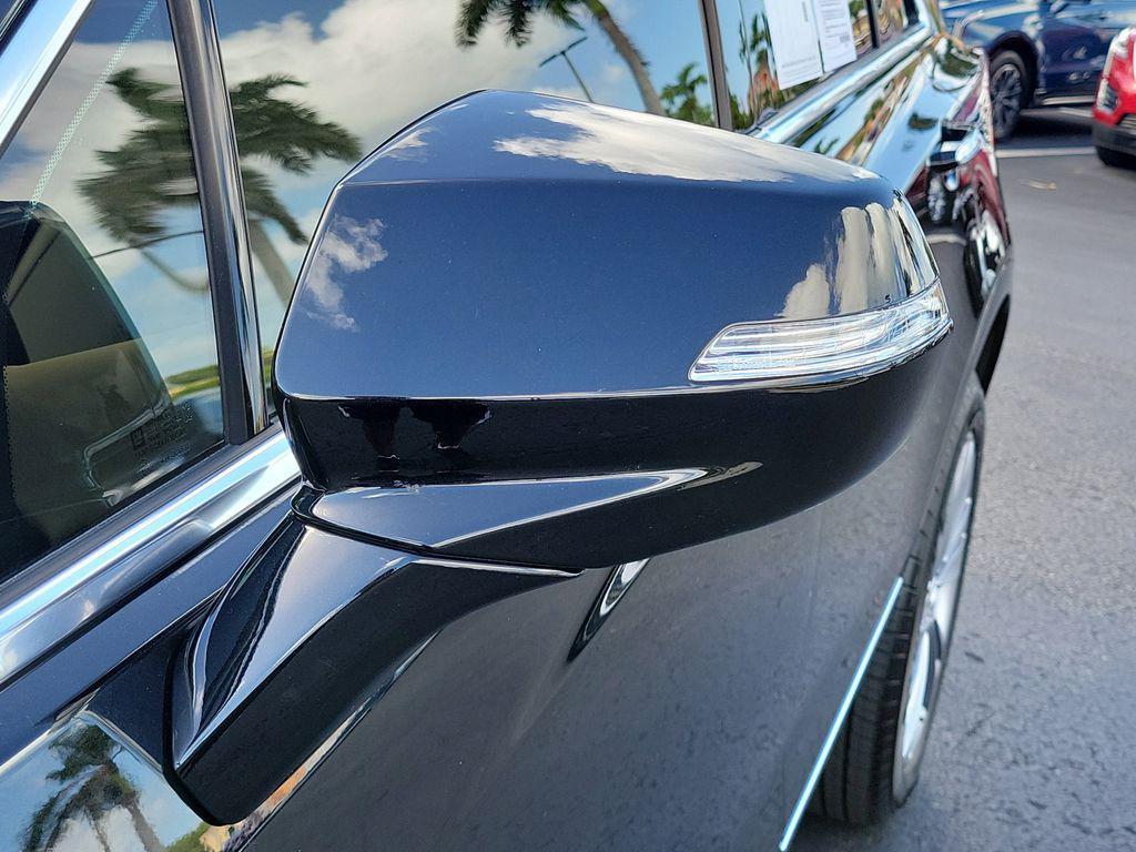 used 2024 Cadillac XT5 car, priced at $46,954