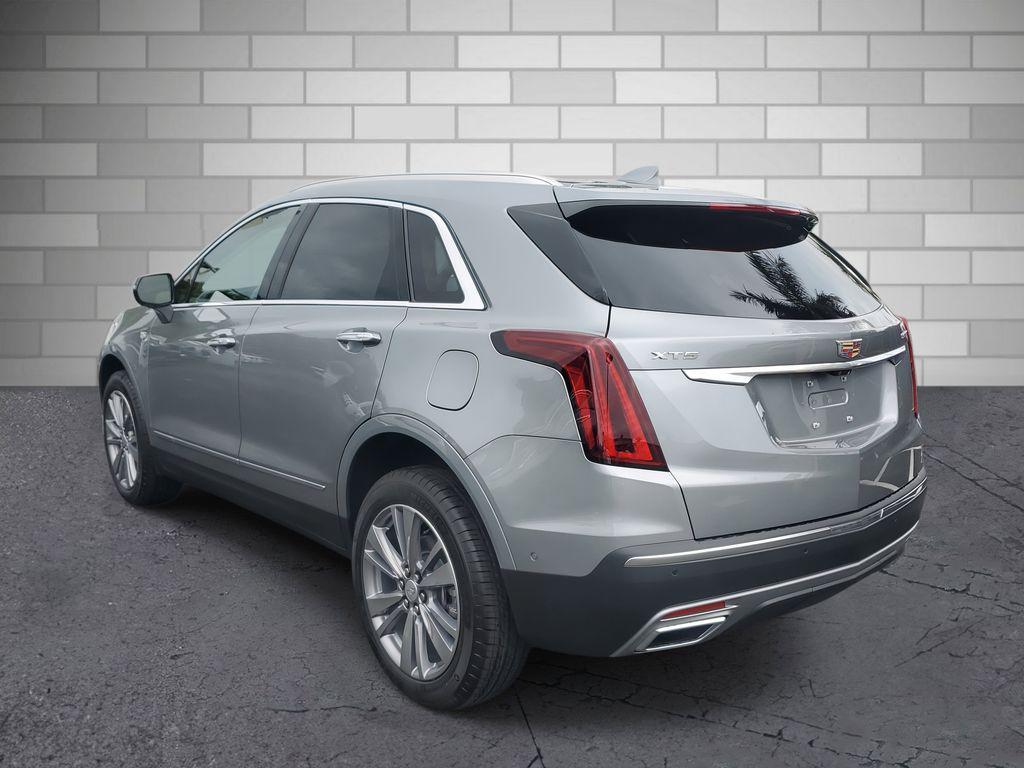 new 2025 Cadillac XT5 car, priced at $54,665