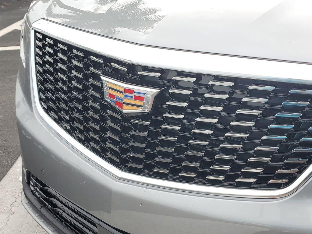 new 2025 Cadillac XT5 car, priced at $54,665