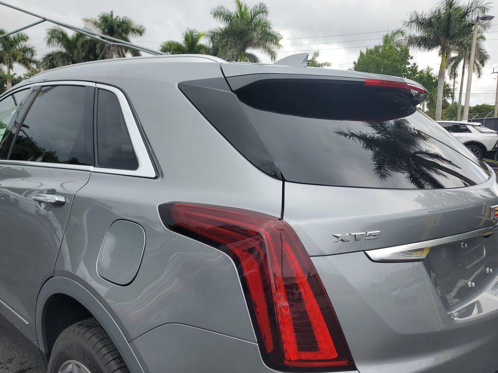 new 2025 Cadillac XT5 car, priced at $54,665