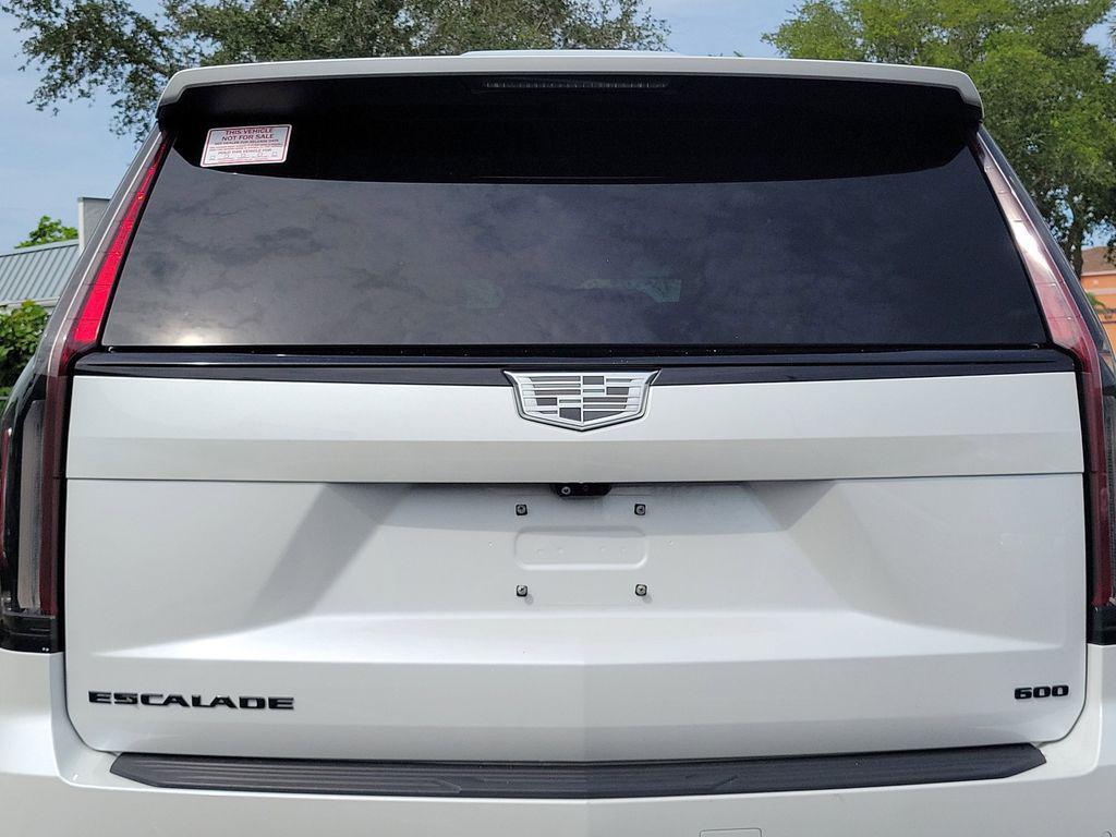 used 2022 Cadillac Escalade ESV car, priced at $68,954