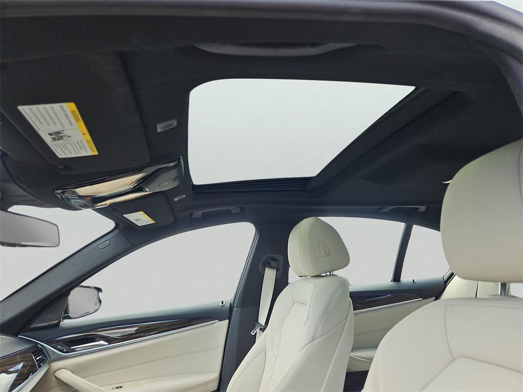 used 2022 BMW 530 car, priced at $41,987