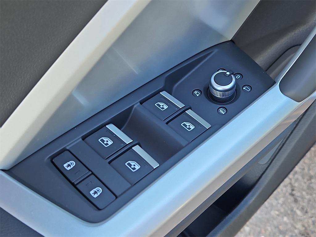 new 2025 Audi Q3 car, priced at $42,298