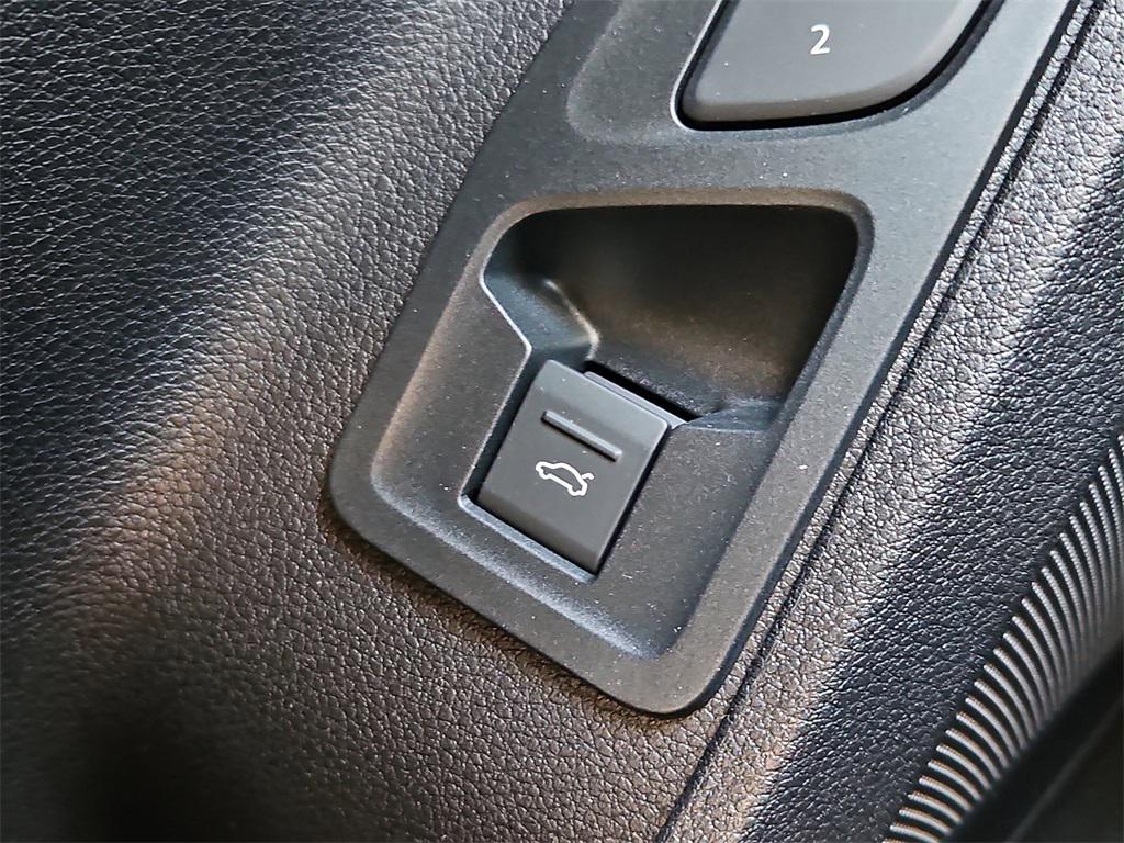 new 2025 Audi Q3 car, priced at $42,298