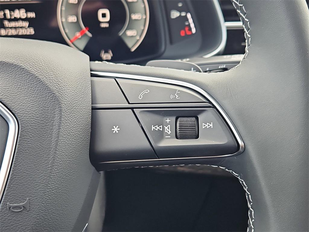 new 2025 Audi Q7 car, priced at $73,910