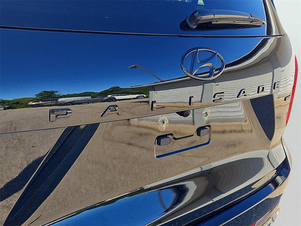 used 2024 Hyundai Palisade car, priced at $44,987