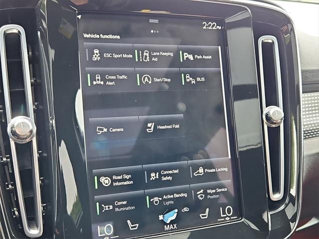 used 2021 Volvo XC40 car, priced at $29,987