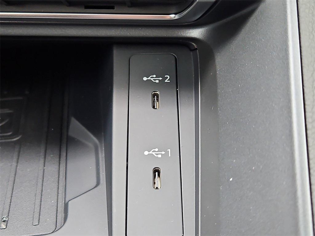 new 2025 Audi Q3 car, priced at $46,118