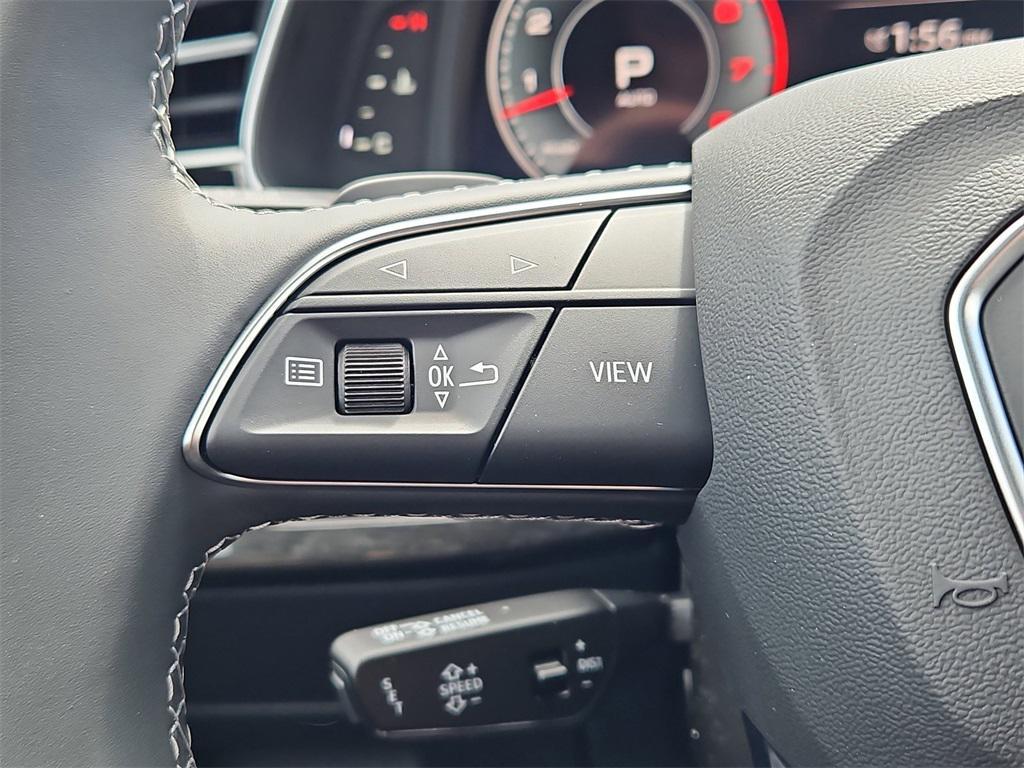 new 2025 Audi Q7 car, priced at $76,990