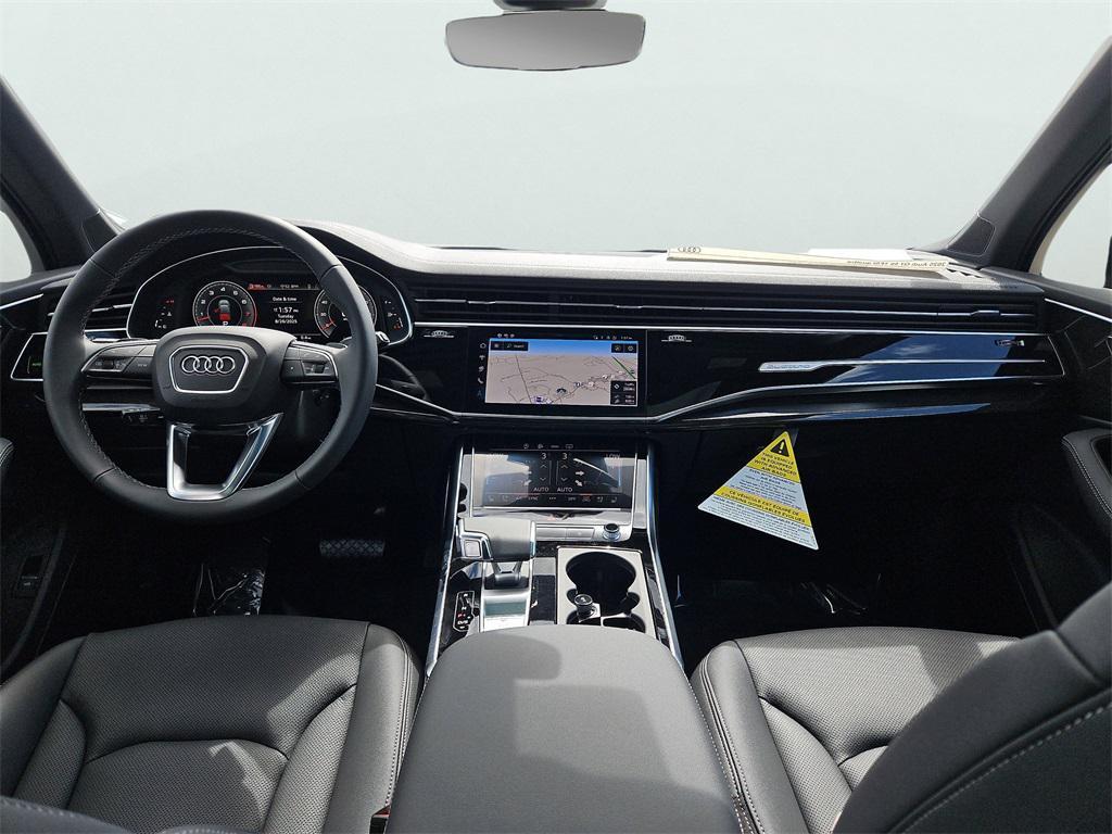 new 2025 Audi Q7 car, priced at $76,990
