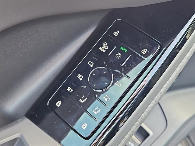 new 2025 Audi Q6 e-tron car, priced at $75,515