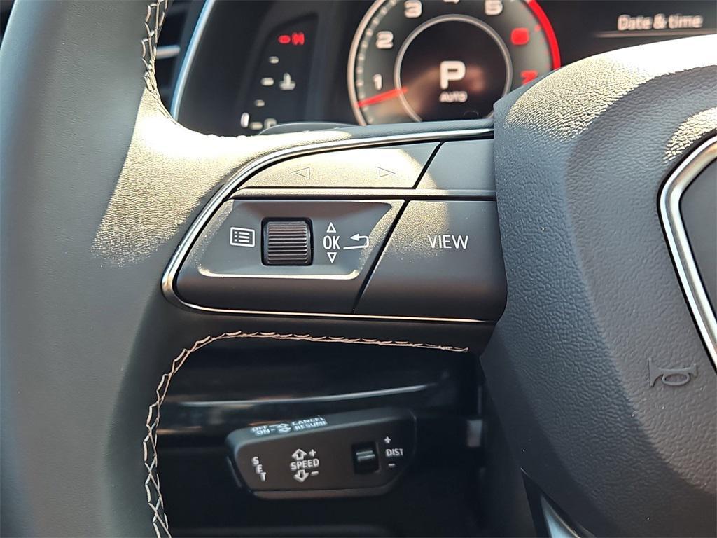 new 2025 Audi Q7 car, priced at $76,480