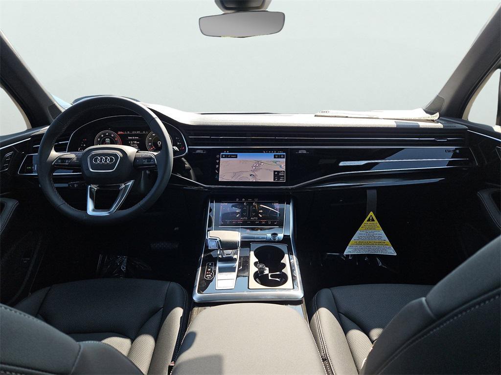 new 2025 Audi Q7 car, priced at $76,480