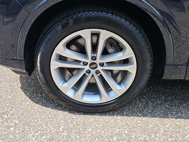 used 2025 Audi Q7 car, priced at $59,987