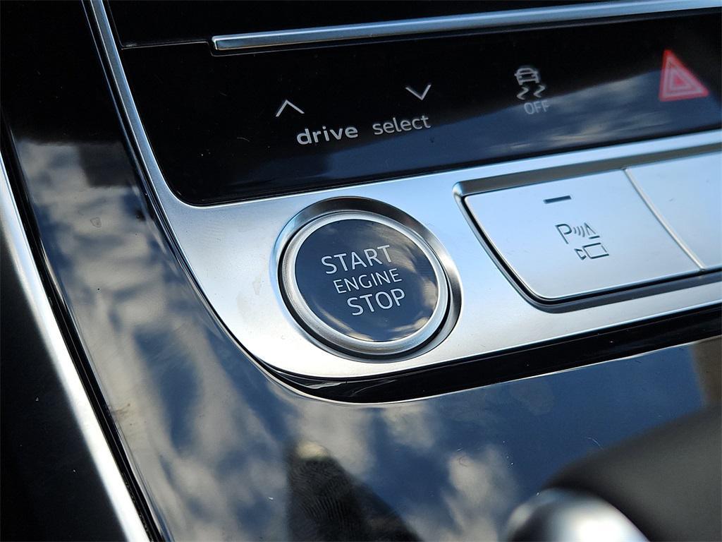 new 2026 Audi Q7 car, priced at $78,445