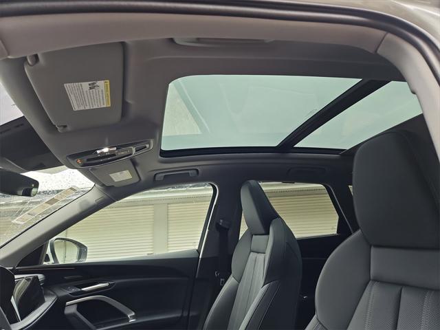 new 2025 Audi Q5 car, priced at $61,105