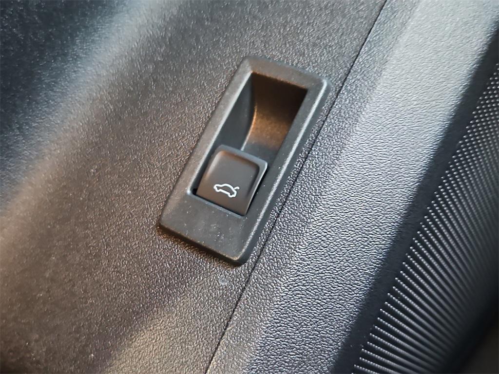 new 2025 Audi Q5 car, priced at $59,596