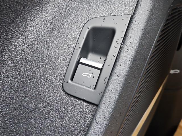 new 2025 Audi Q7 car, priced at $78,105